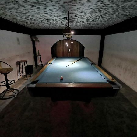 Hotel Bat & Arrow Padang  Esterno foto
